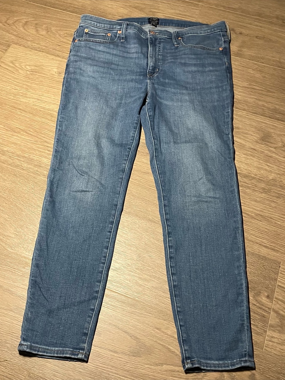 J.Crew 9” Mid Rise Skinny Jeans Women’s Size 32 Medium Wash Denim Classic
